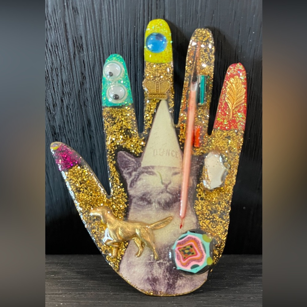 L. Whitaker brooch pin Dunce Kitty 2000 artisan cat dog glitter modern art 2.5”